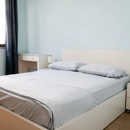 아파트 Central Tirana Apartment 티라나