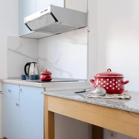 Central Tirana Apartment 아파트 *